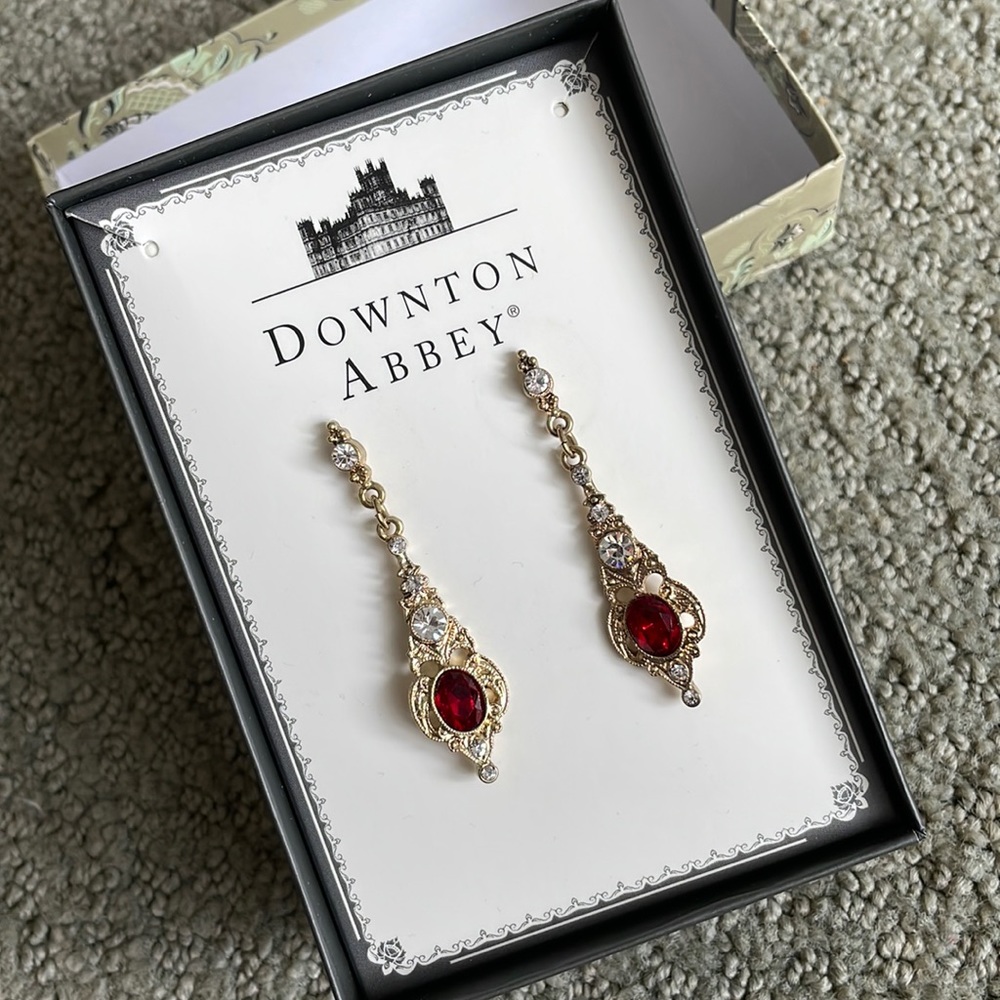 Downtown Abbey themed earrings